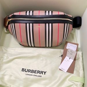 Burberry bumbag